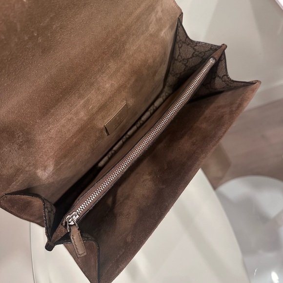 Gucci Dionysus Medium Shoulder Bag - Picture 5 of 8